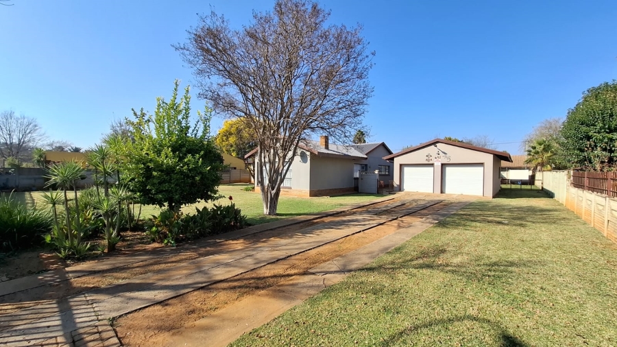 4 Bedroom Property for Sale in Meiringspark North West